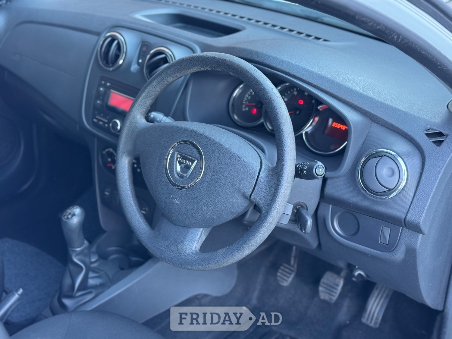 Dacia Sandero 2015 - Cars