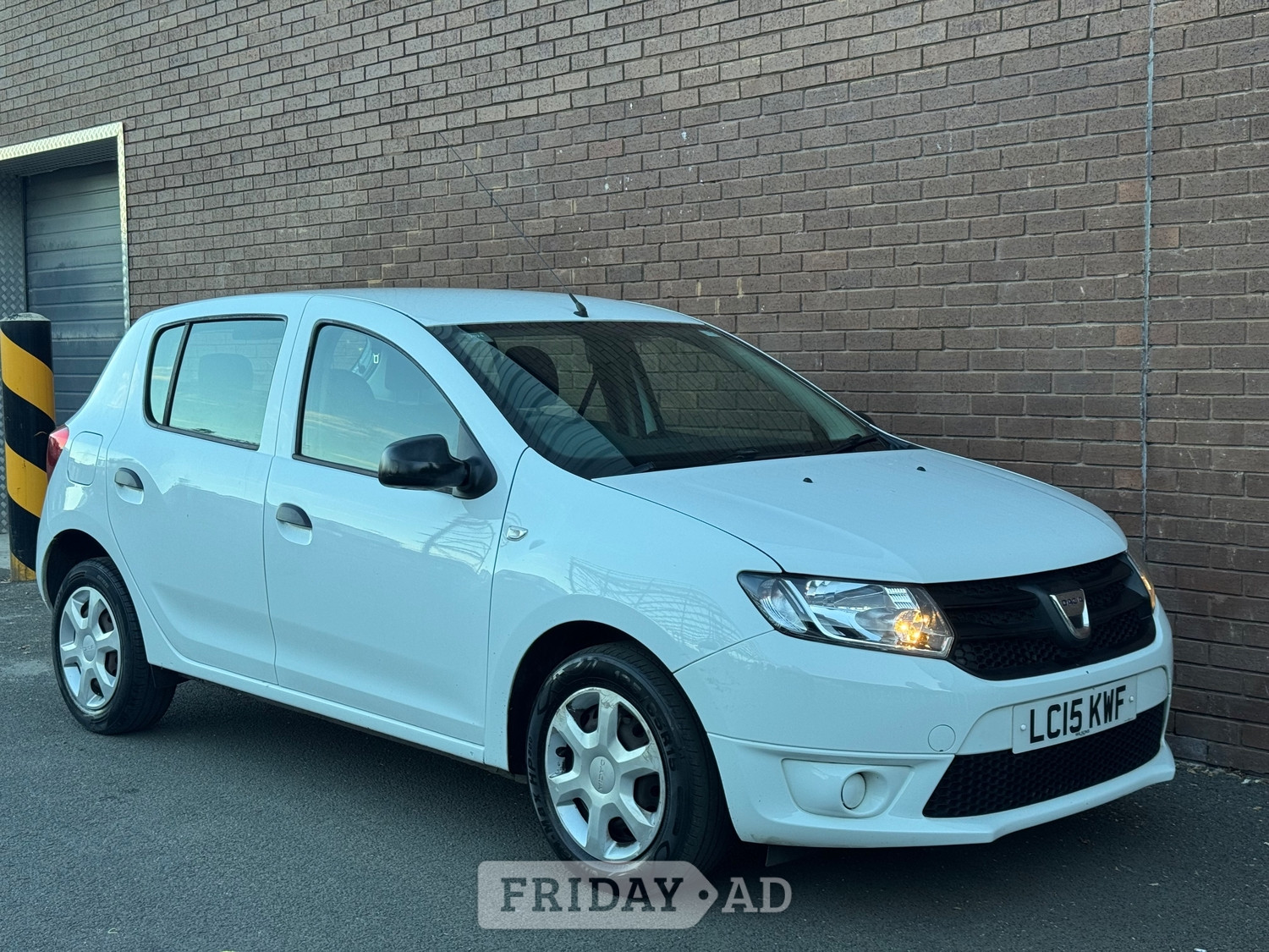 [ berth ]Dacia Sandero