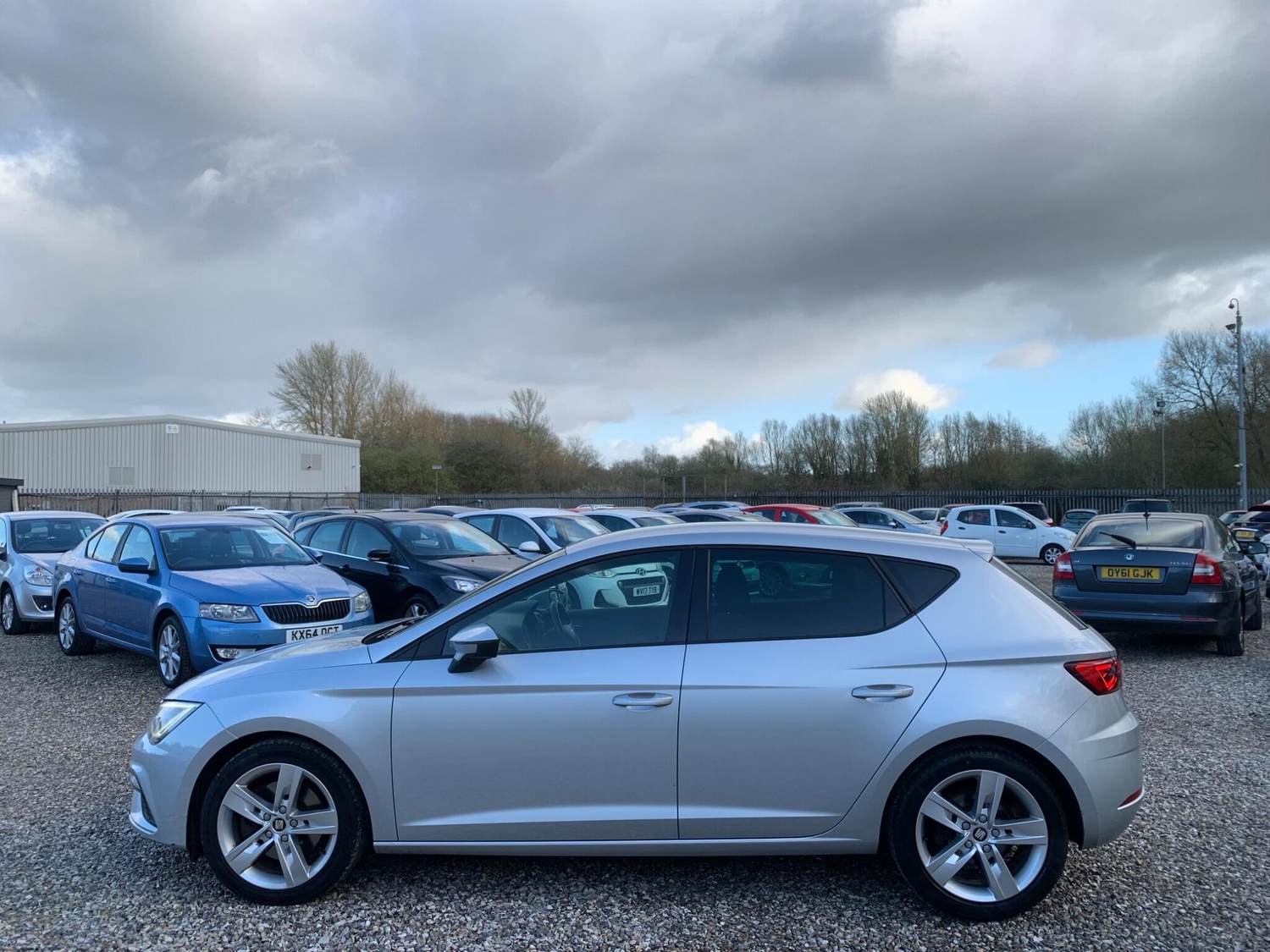 SEAT Leon 2017 - Cars in Swindon