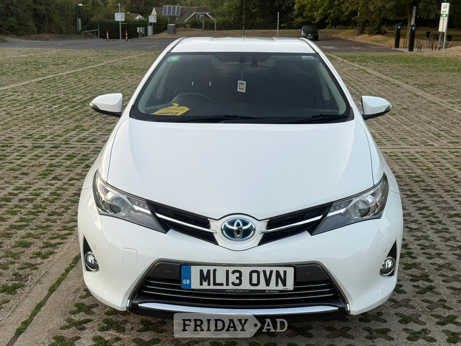 Toyota Auris 2013 - Cars in Swanley