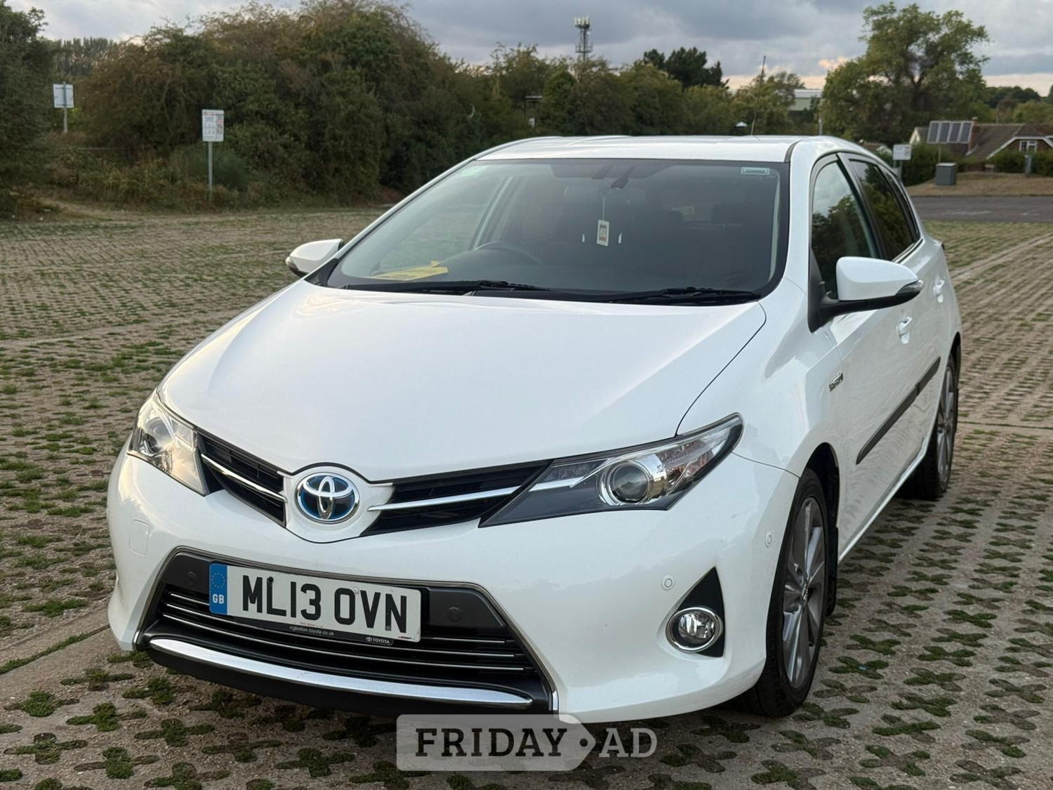 Toyota Auris 2013 - Cars