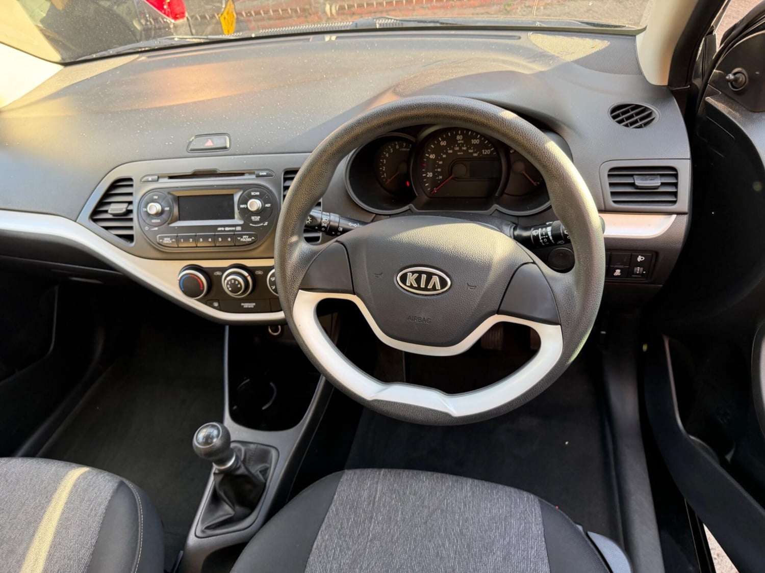 Kia Picanto 2011 - Cars in Sutton