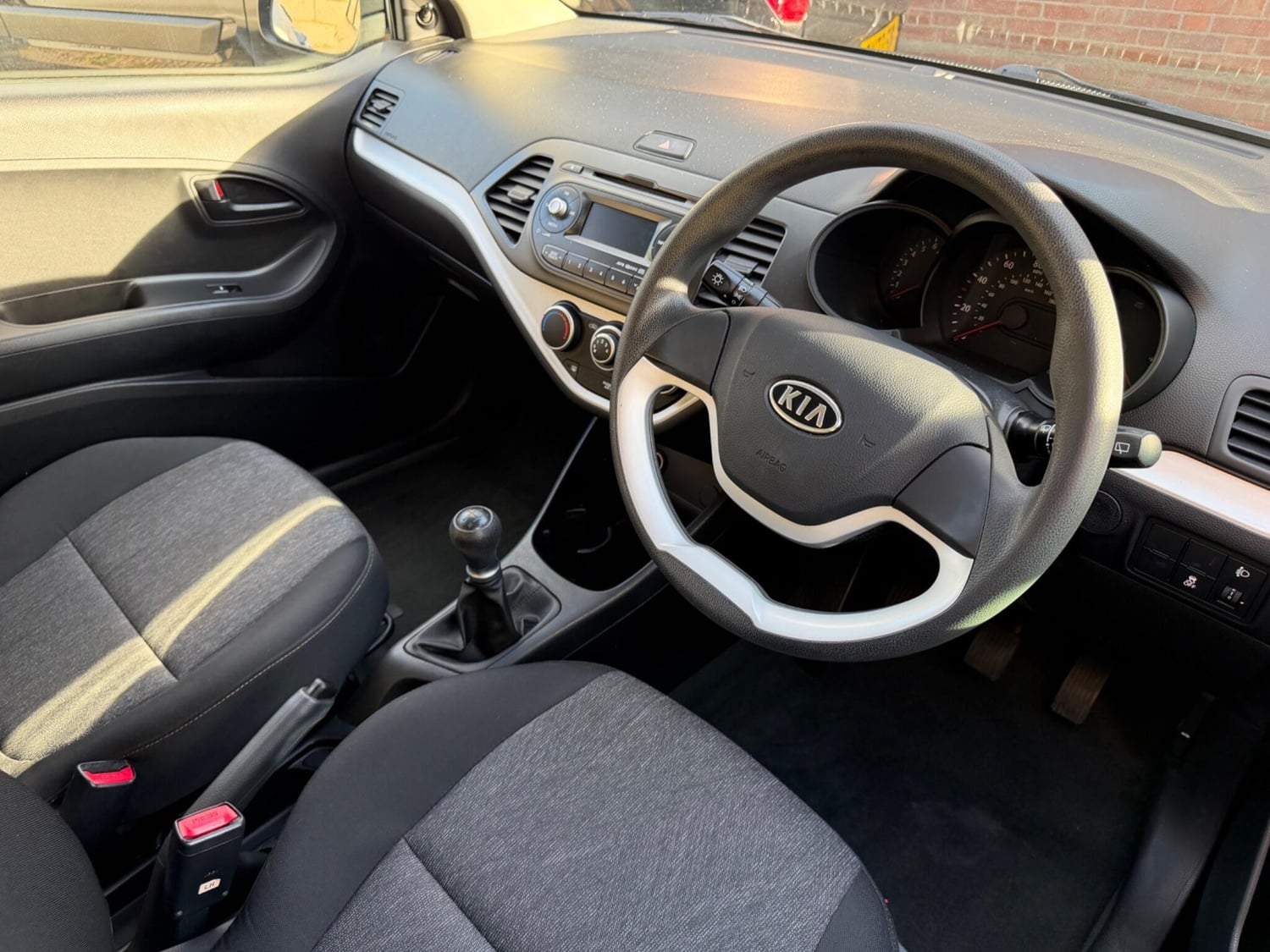 Kia Picanto 2011 - Cars
