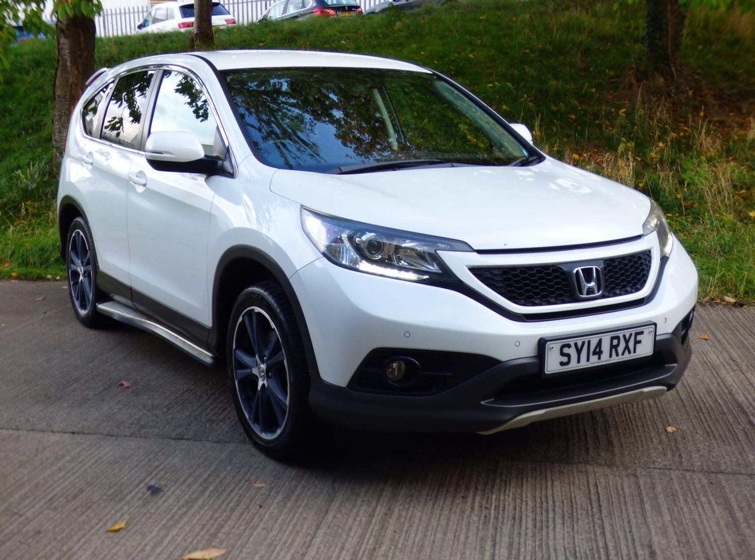 Honda CR-V 2014 - Cars in Bradford