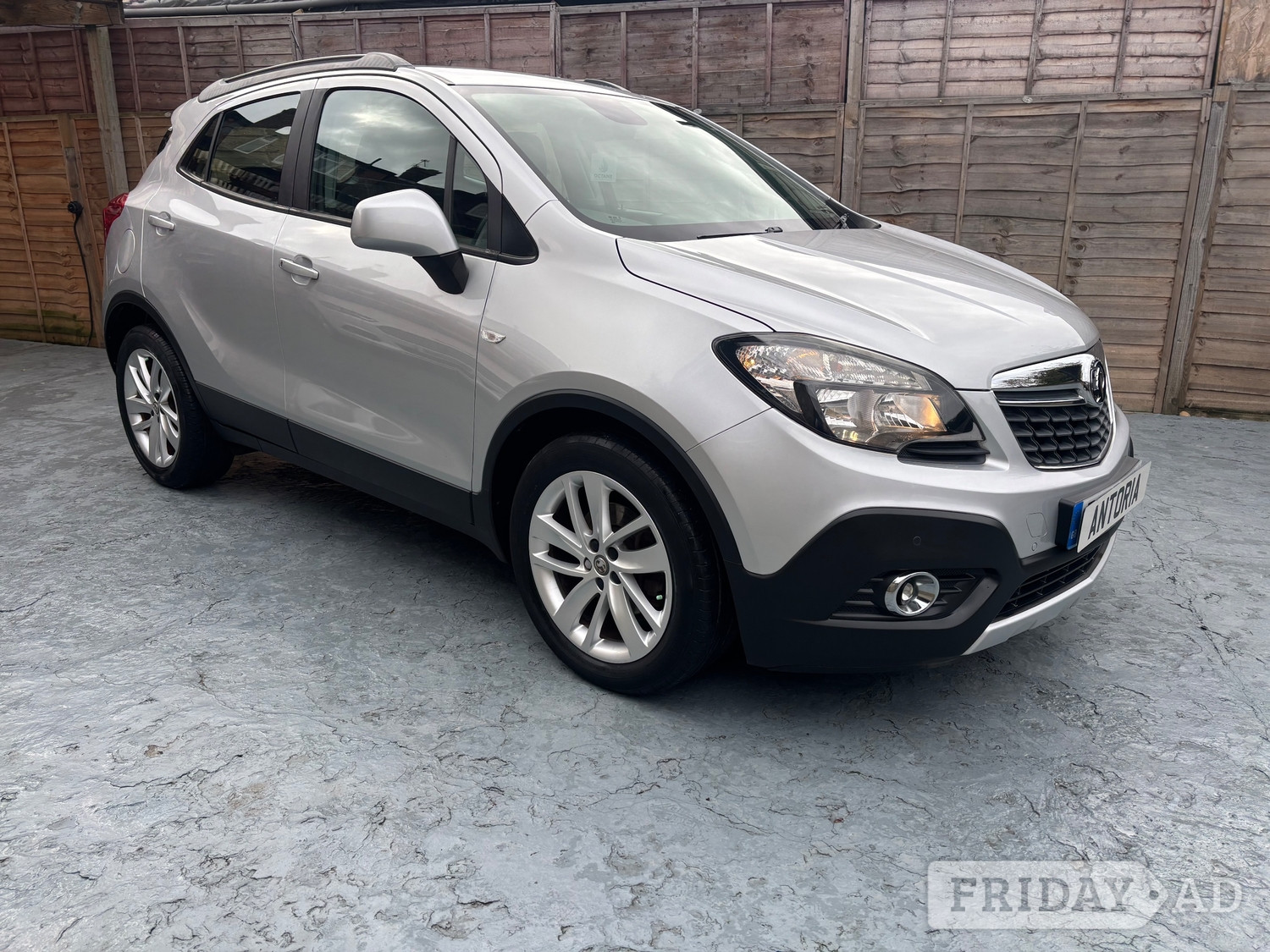 Vauxhall Mokka 2016 in Hillingdon
