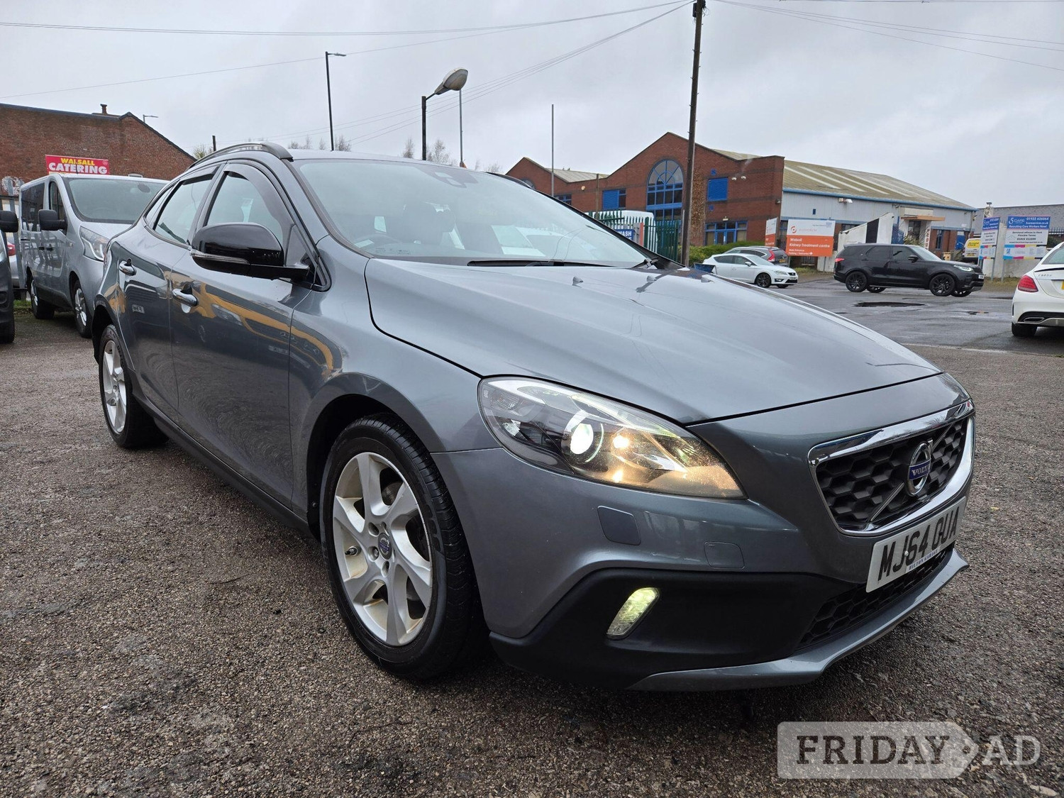Volvo V40 Cross Country 2014 in Walsall