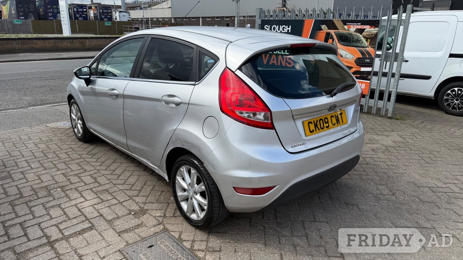 [ berth ]Ford Fiesta