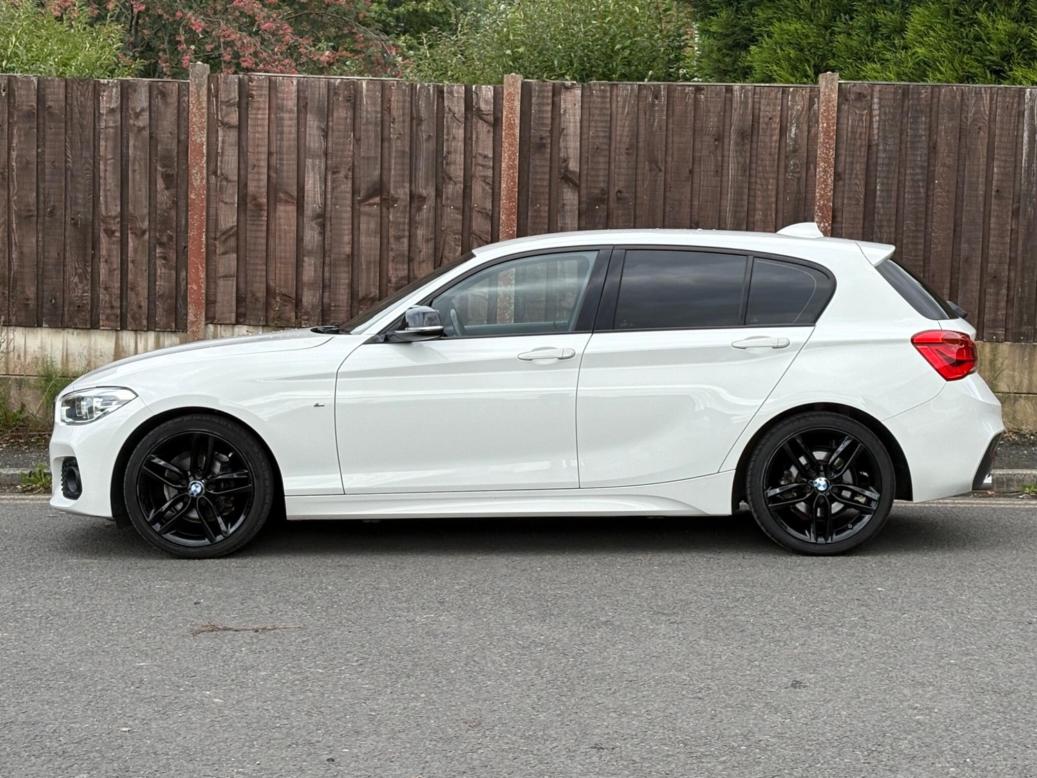 BMW 1 Series 2017 - Cars