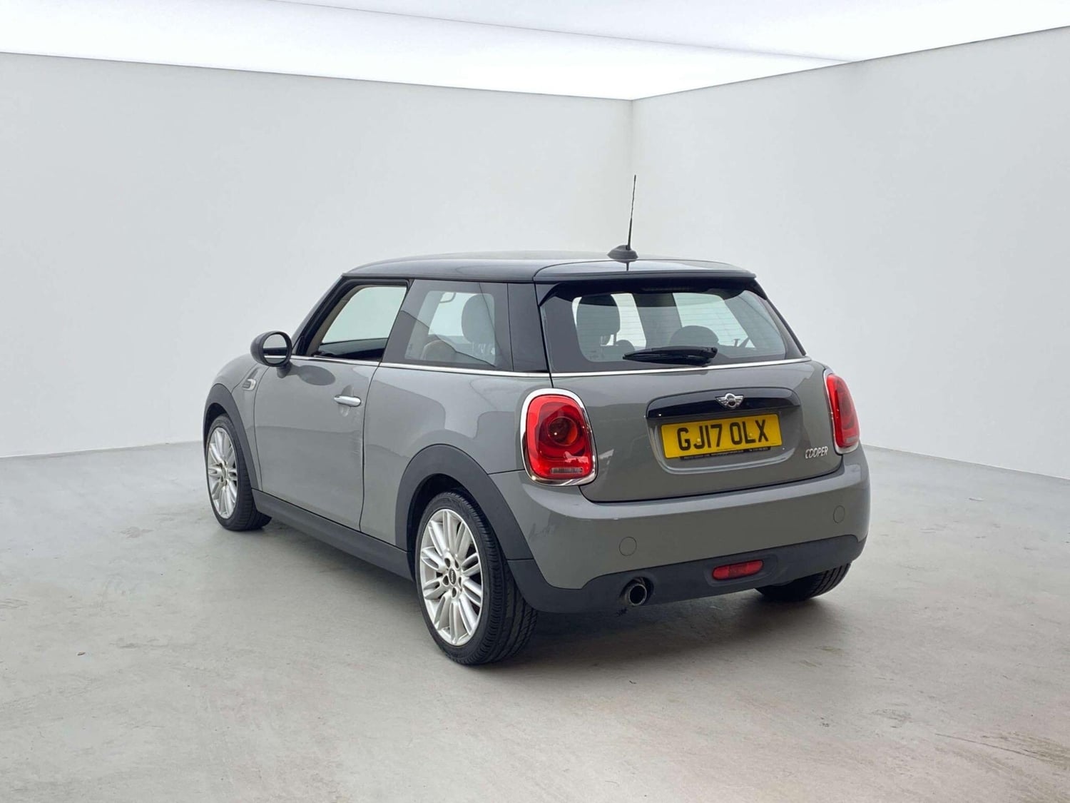 Mini Hatch 2017 - Cars