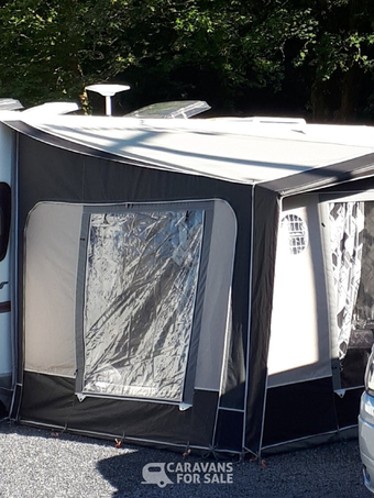Isabella Magnum 250 Coal Awning with carbon frame for sale.