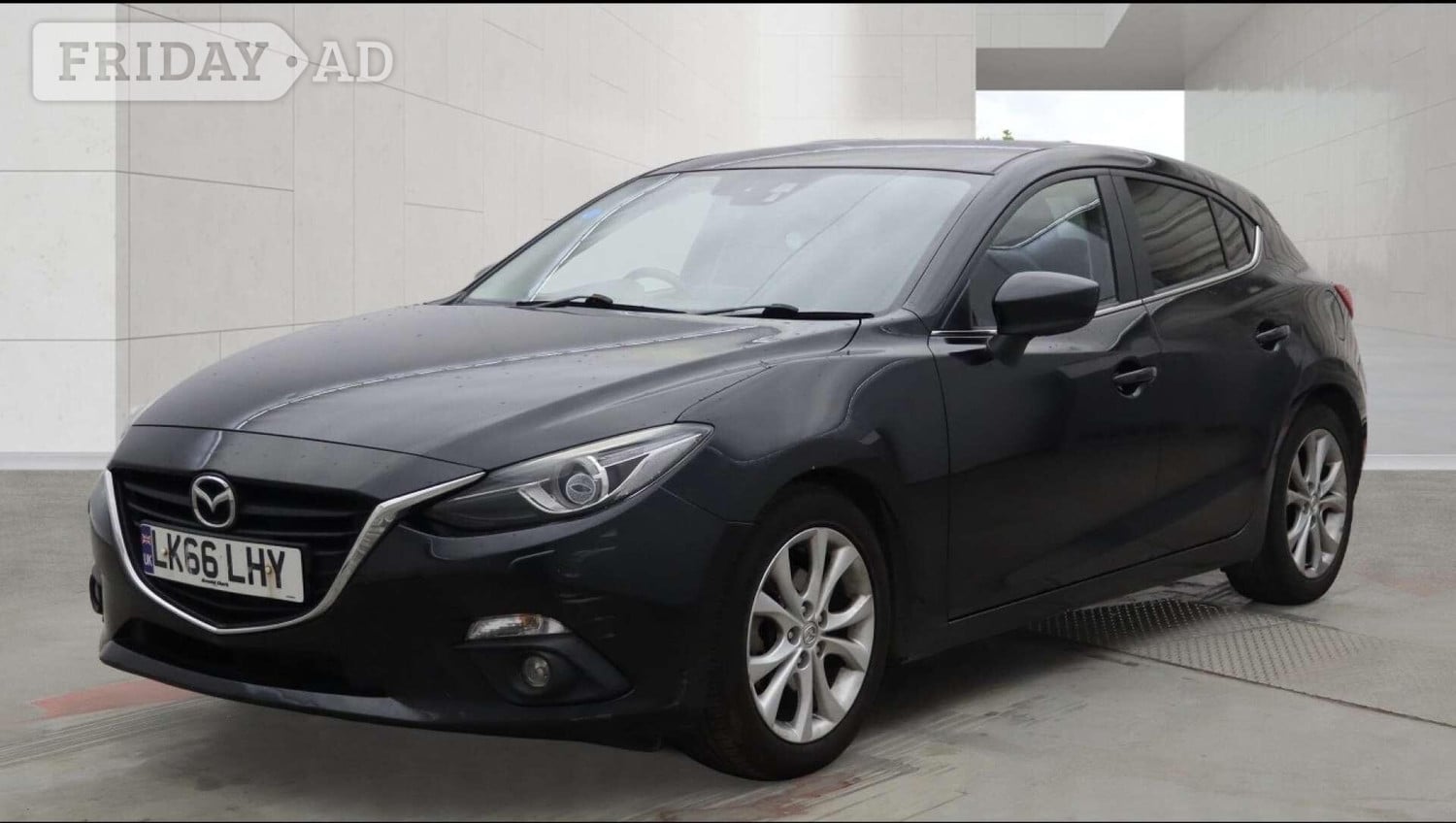 Mazda 3 2016 in Uxbridge