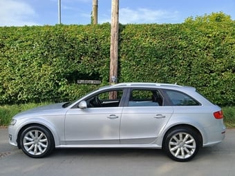 Audi A4 Allroad 2011