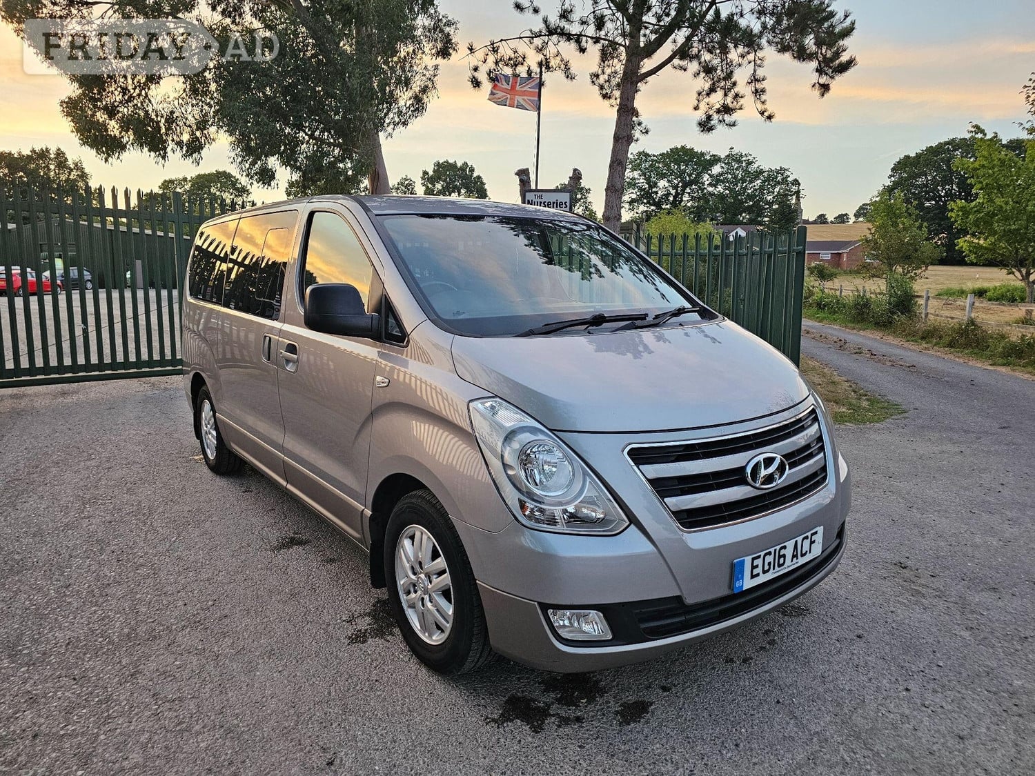 Hyundai i800 2016 in Reading