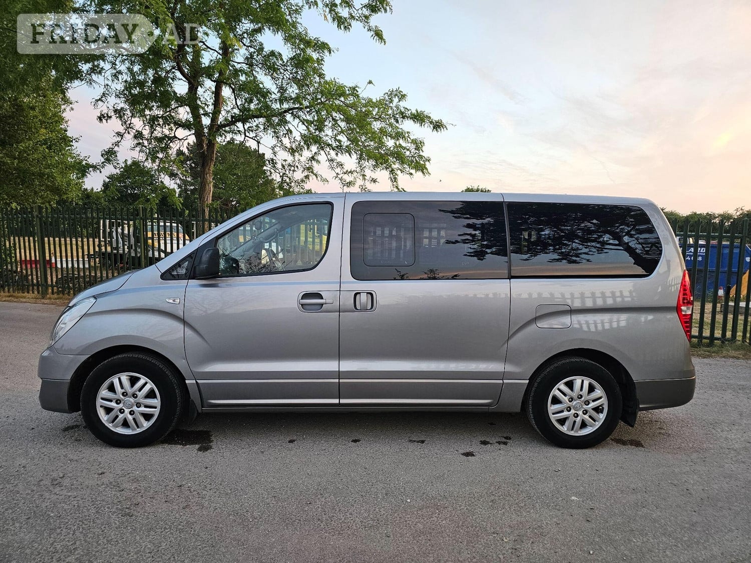 Hyundai i800 2016 - Cars