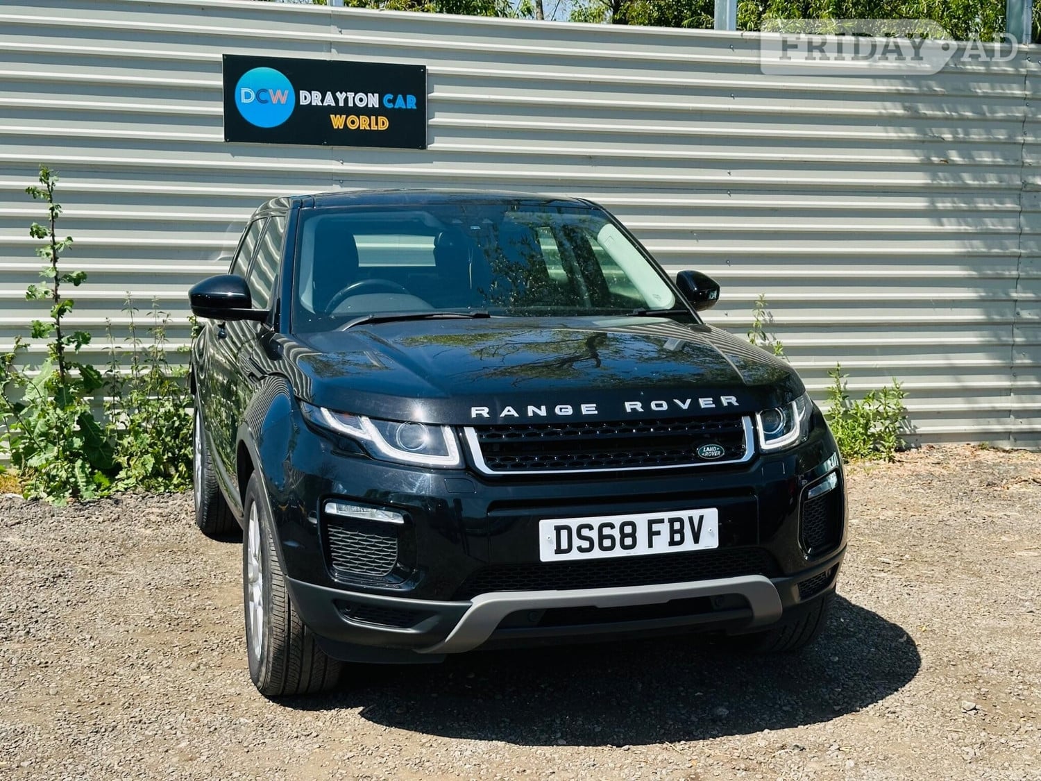 Land Rover Range Rover Evoque 2018 in Hillingdon