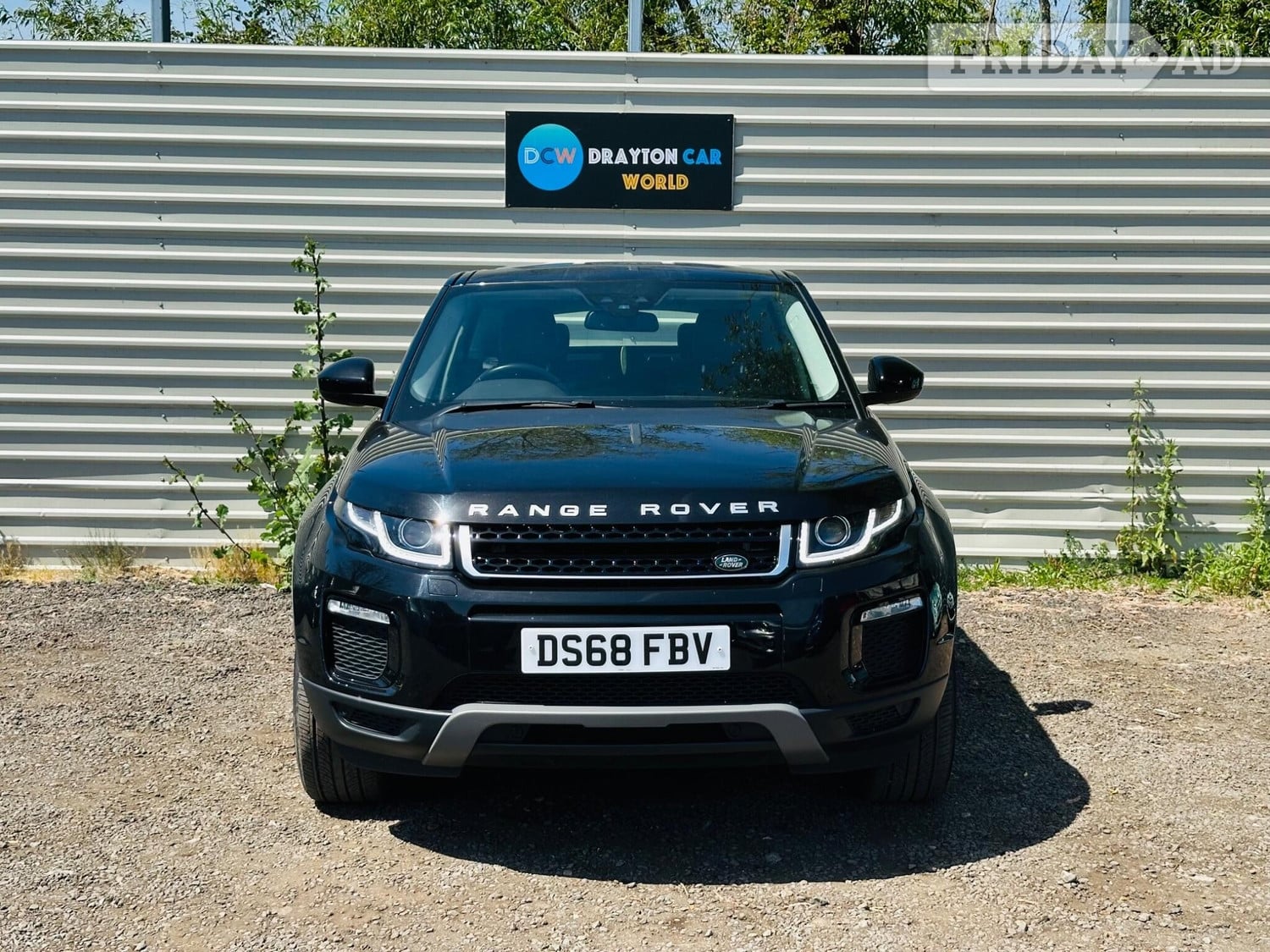 [ berth ]Land Rover Range Rover Evoque