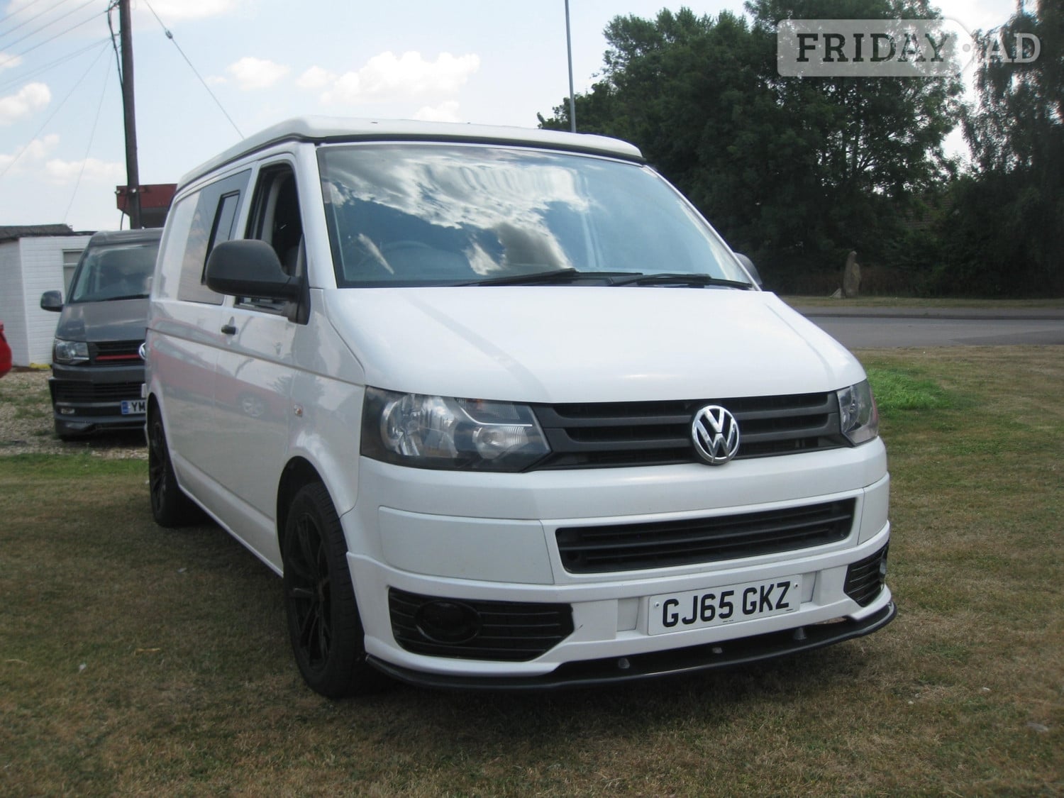 Volkswagen Transporter 2015 in Devizes