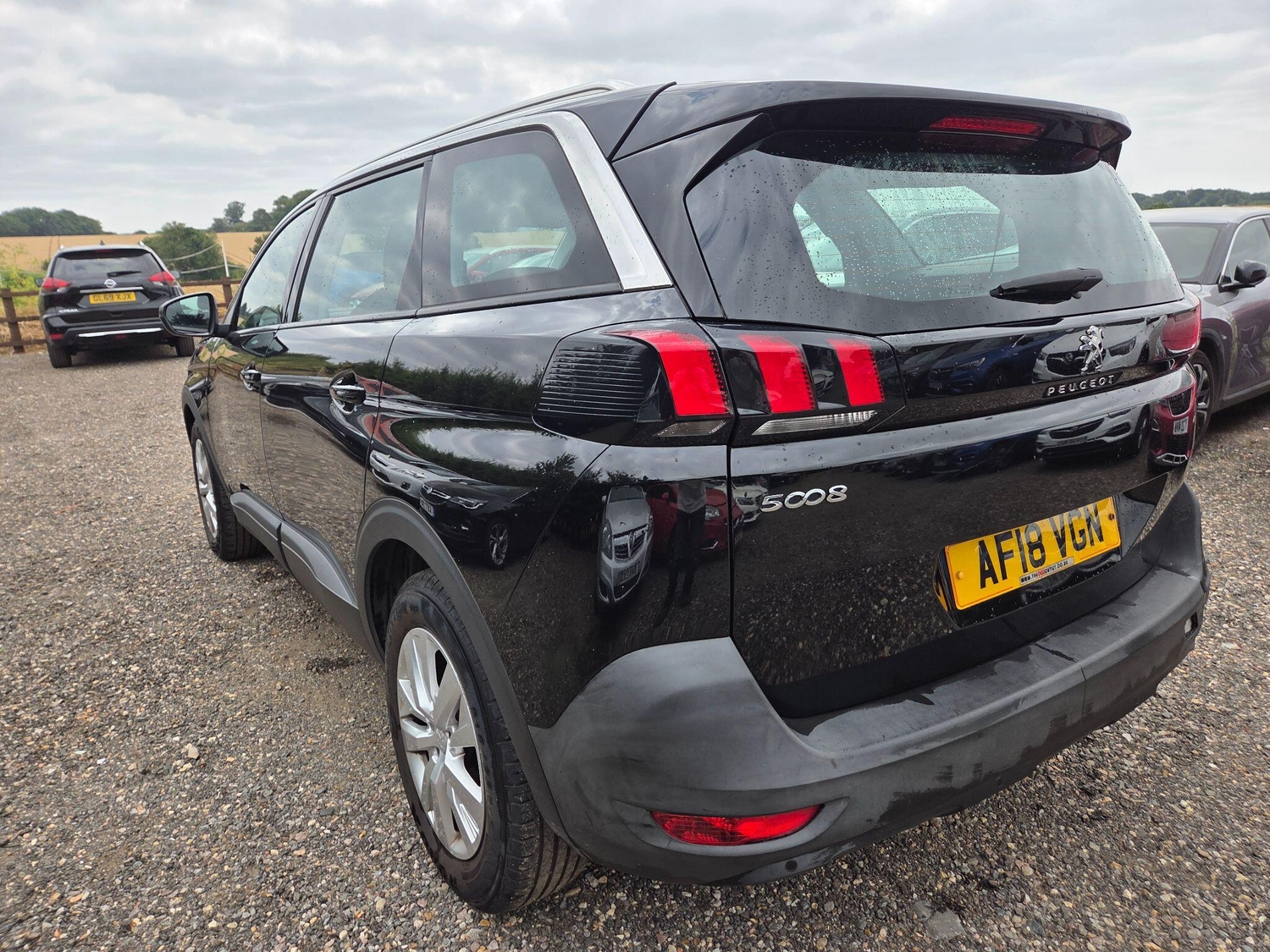 [ berth ]Peugeot 5008
