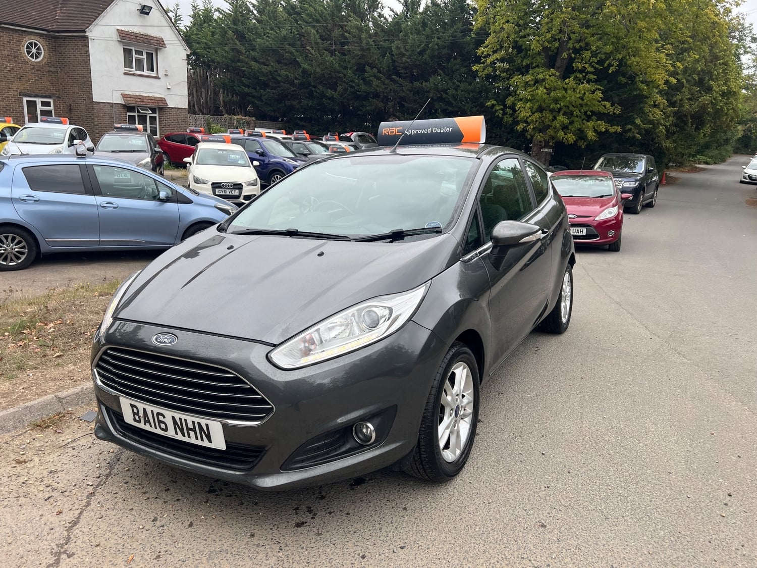 Ford Fiesta 2016 in Horley