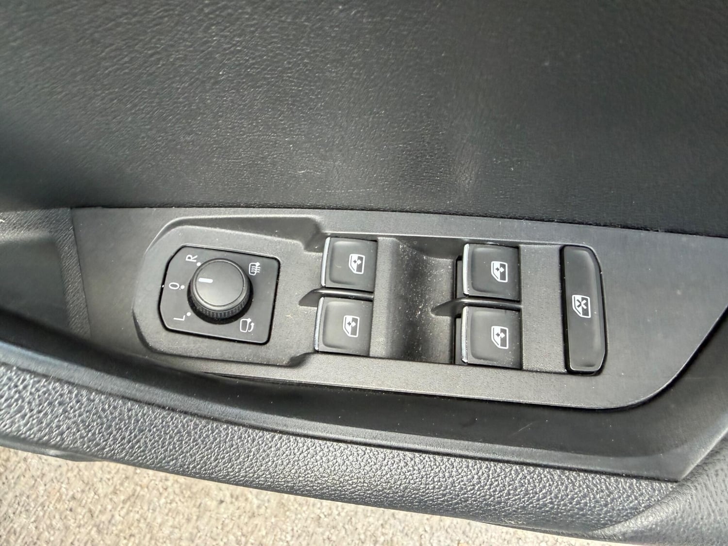 Skoda Karoq 2019 - Cars in Sutton