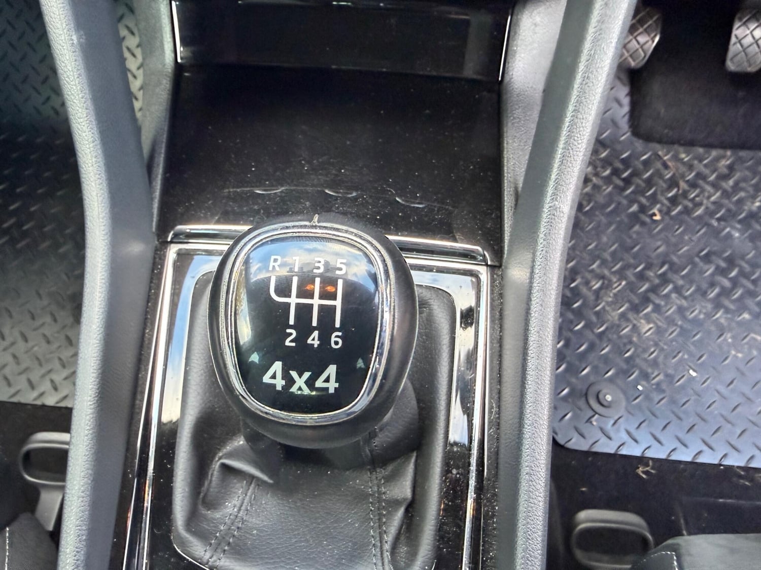 Skoda Karoq 2019 - Cars