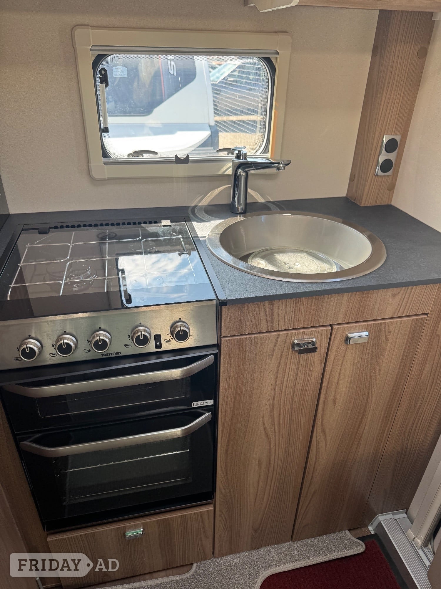 [ berth ]Swift Compact