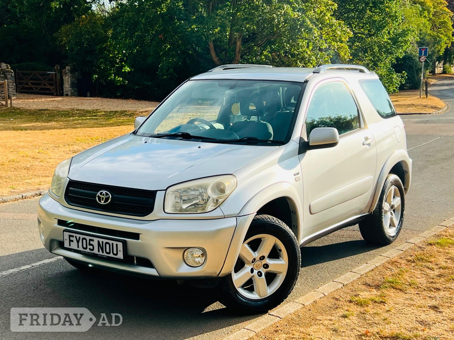 Toyota RAV4 2005 - Cars in Bedford