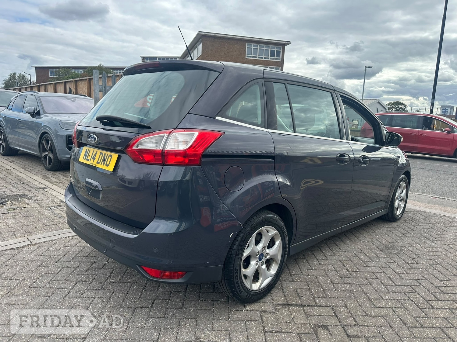 Ford Grand C-MAX 2014 - Cars in Slough
