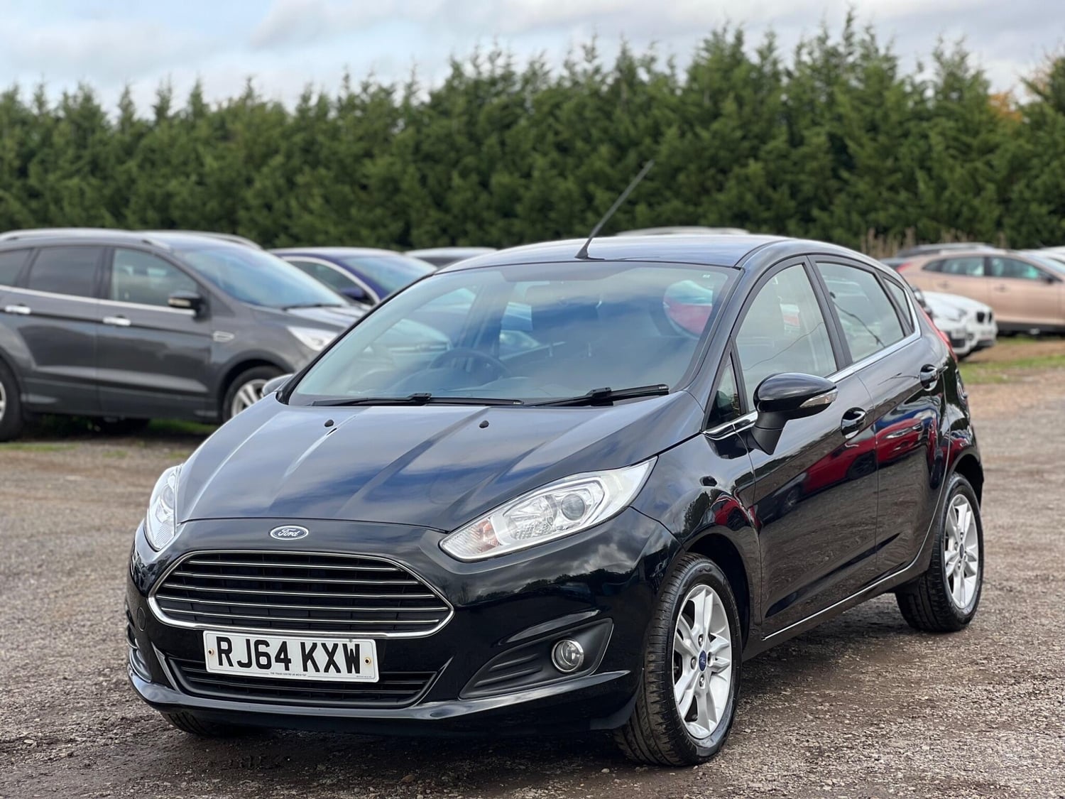 Ford Fiesta 2015 - Cars
