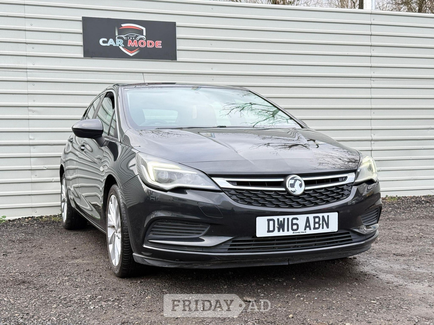 Vauxhall Astra 2016 in Hillingdon