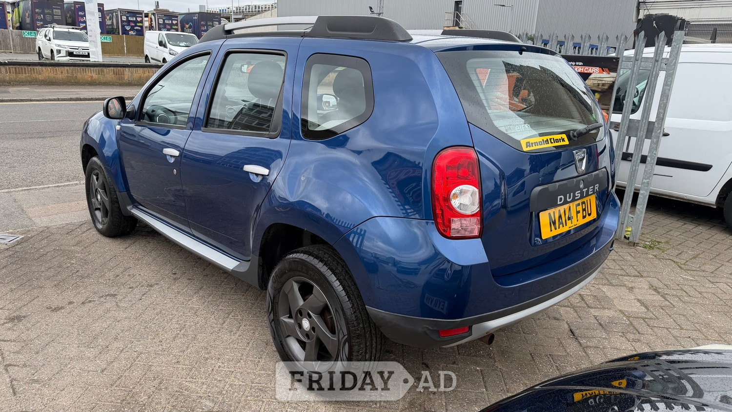 [ berth ]Dacia Duster