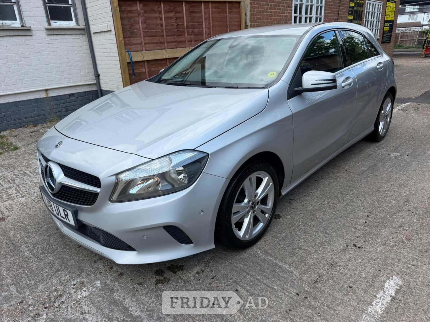 [ berth ]Mercedes-Benz A Class