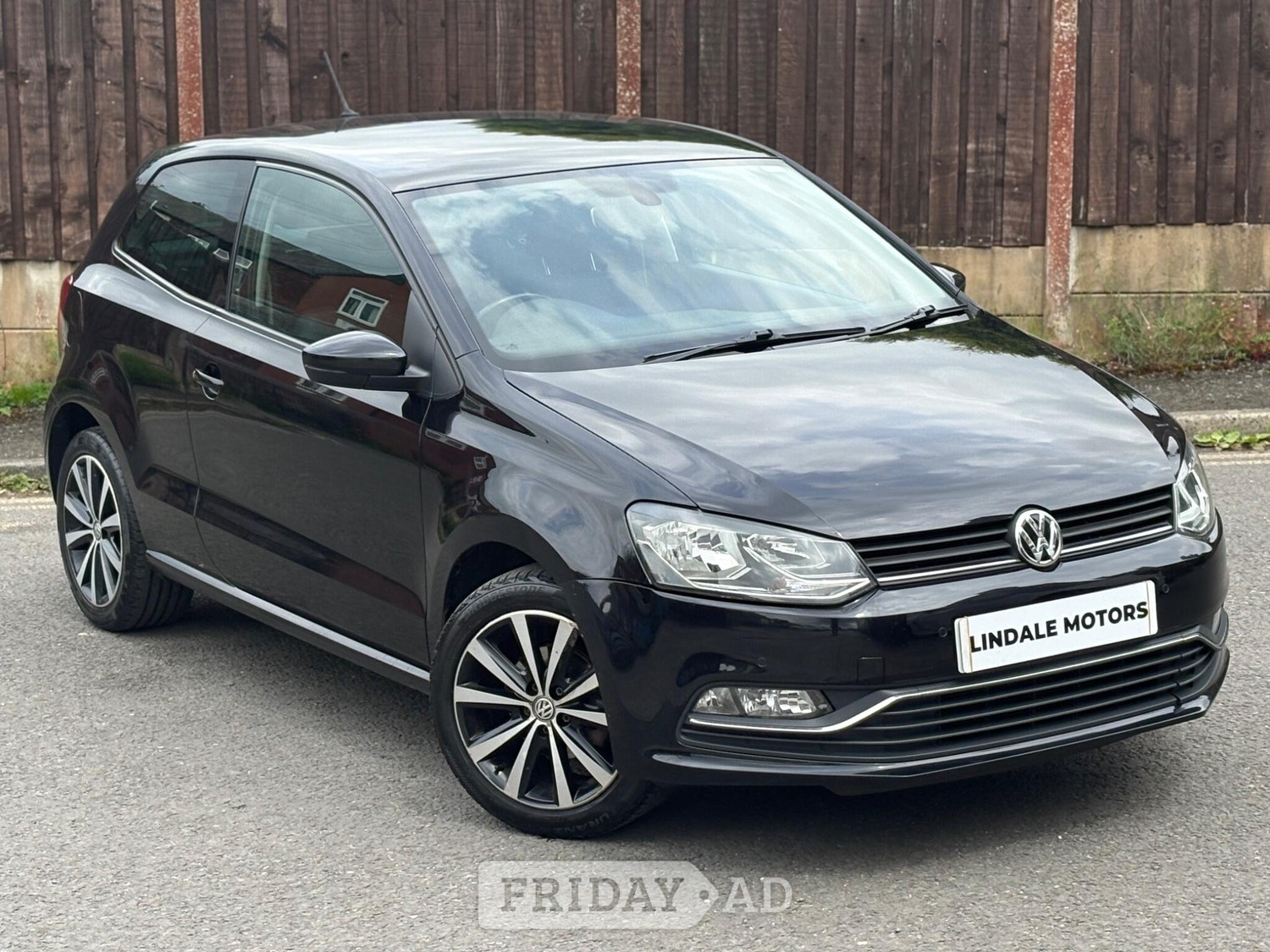 Volkswagen Polo 2017 in Oldham