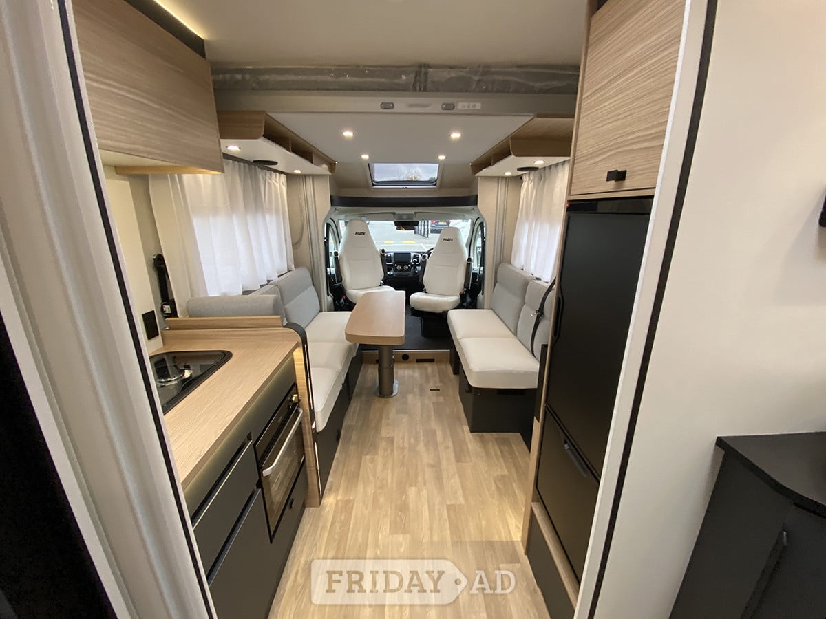 [4 berth ]Pilote Evidence P690D