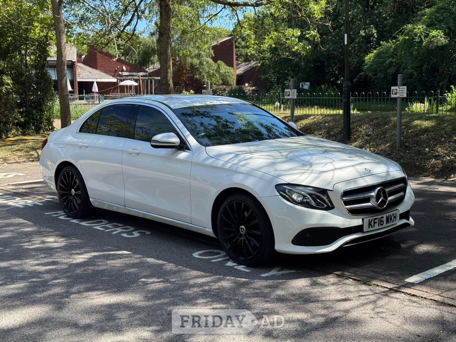 Mercedes-Benz E Class 2016 in Uxbridge