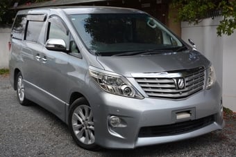Toyota Alphard 2010