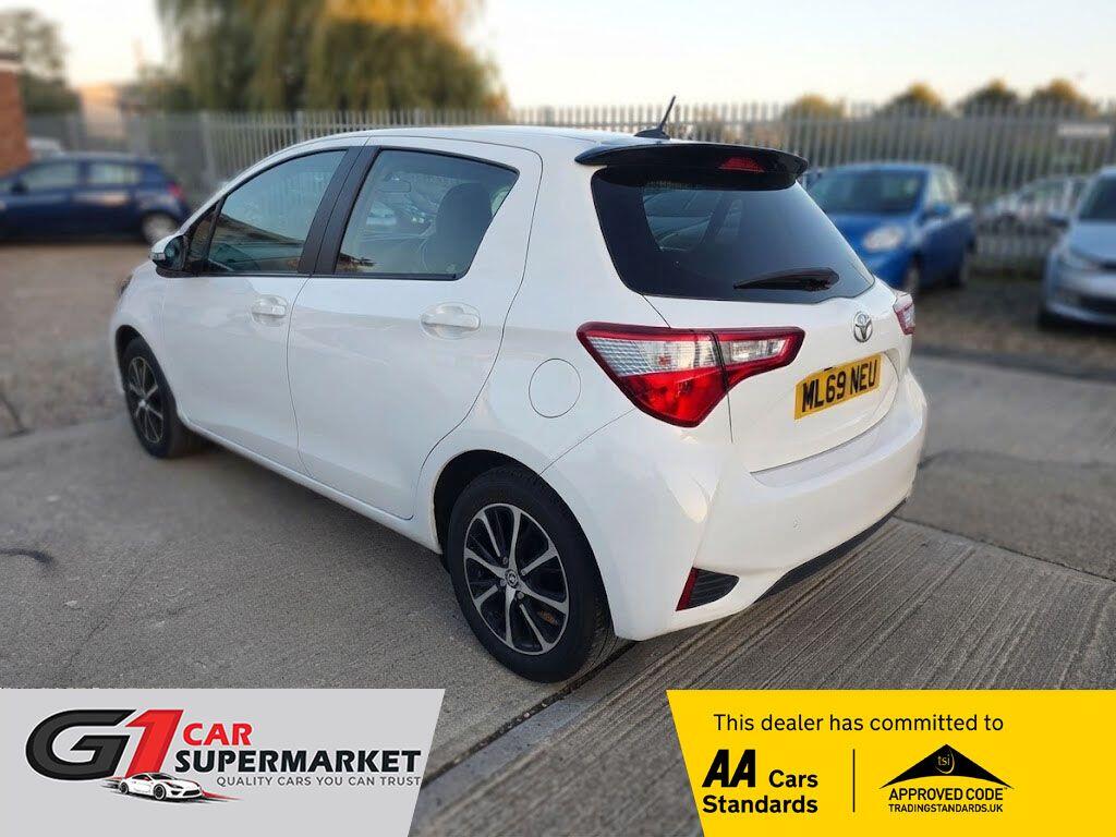Toyota Yaris 2019 - Cars in Leighton Buzzard