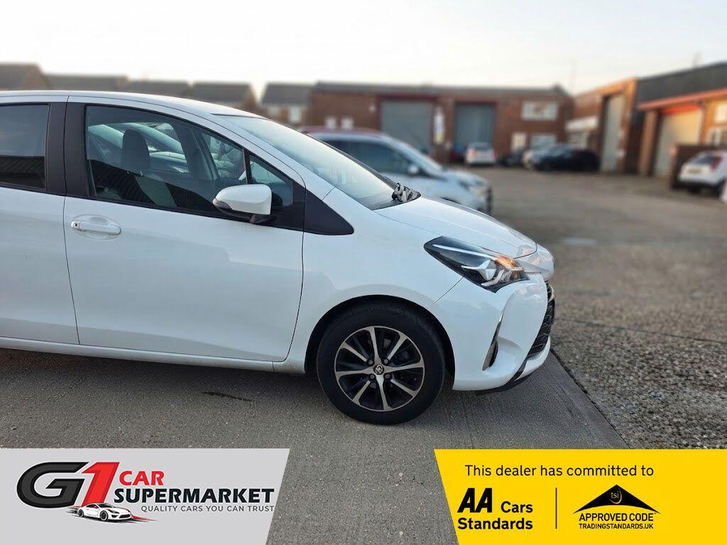 Toyota Yaris 2019 - Cars