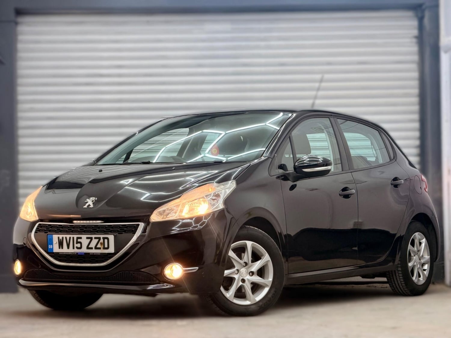 [ berth ]Peugeot 208