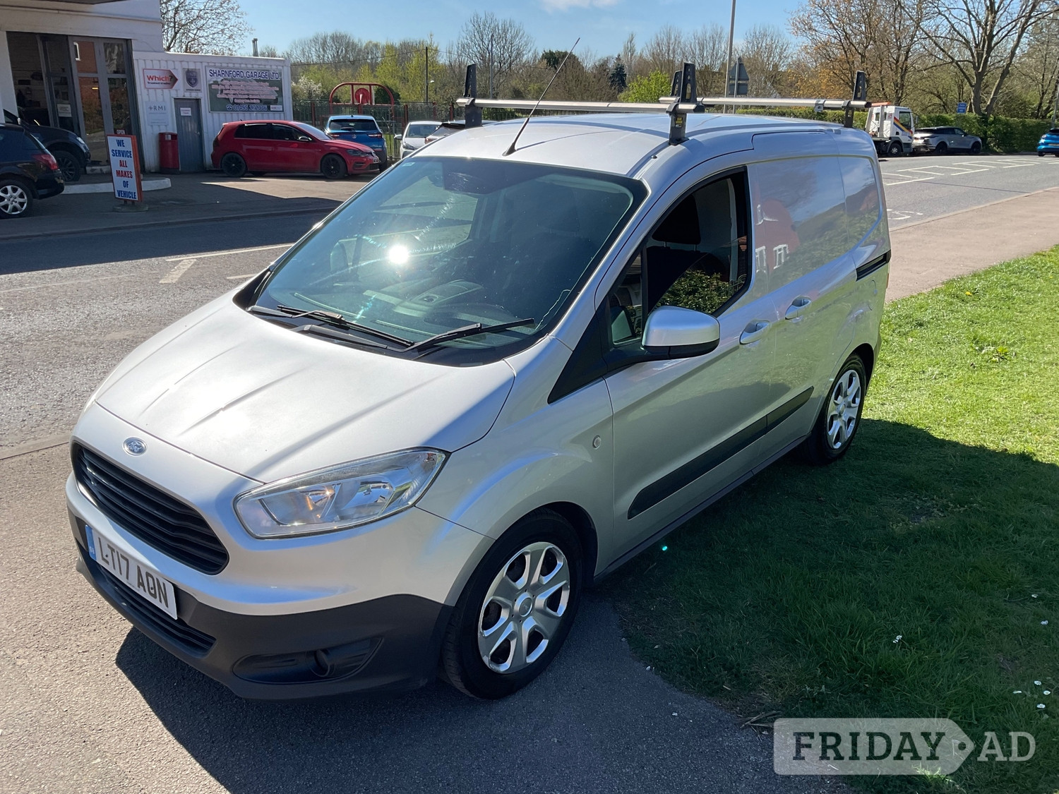 [ berth ]Ford Transit Courier