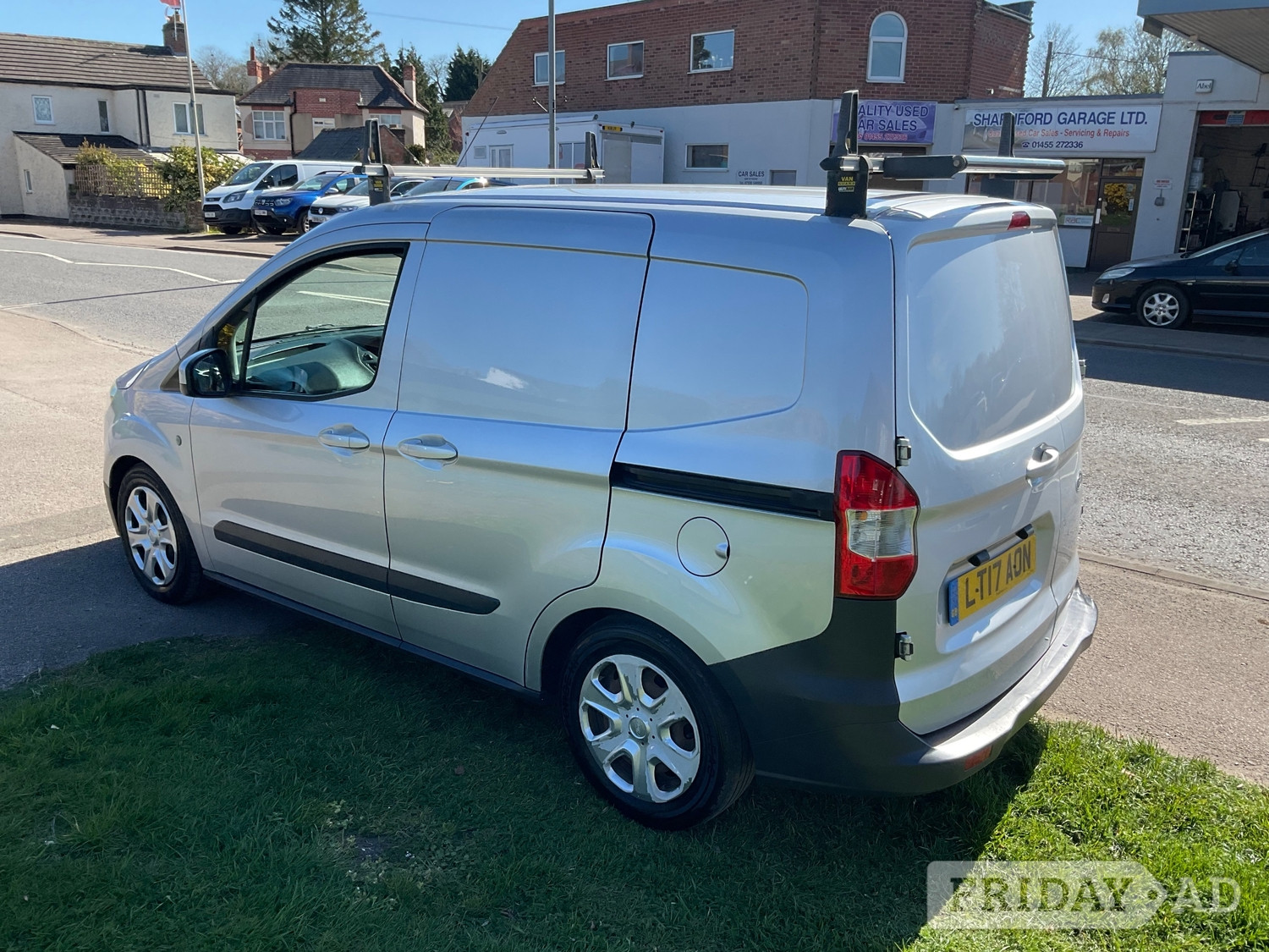 Ford Transit Courier 2017 - Vans & Commercial Vehicles in Hinckley