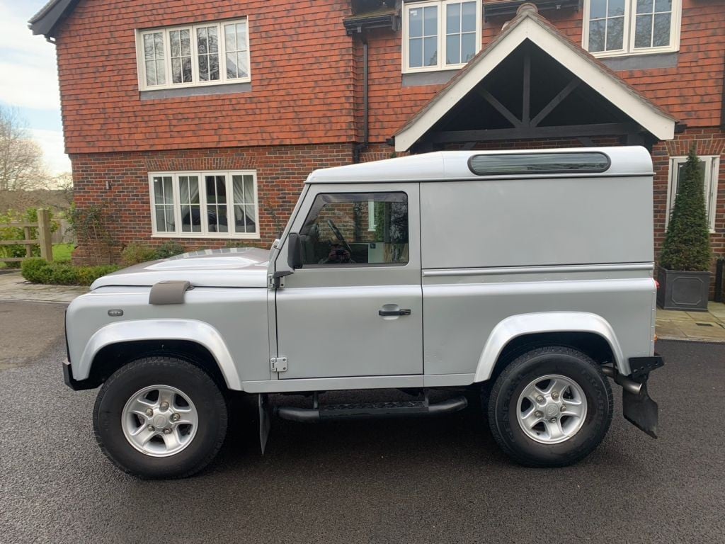 Land Rover Defender 90 2009 in St. Albans