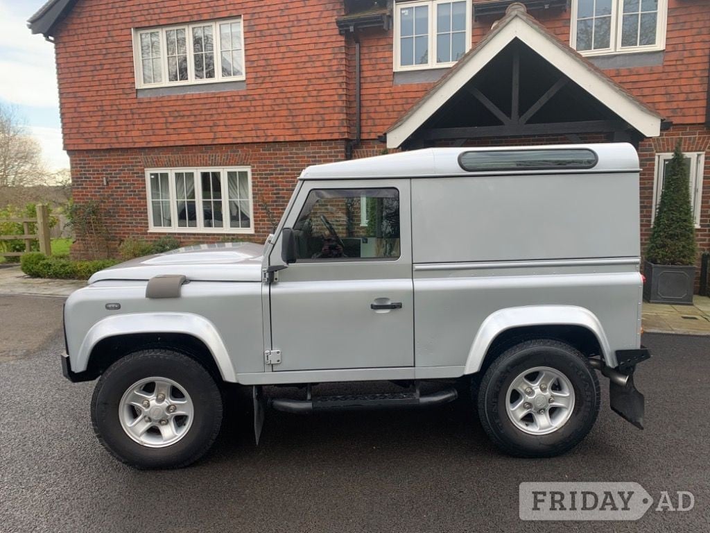 Land Rover Defender 90 2009 - Cars in St. Albans
