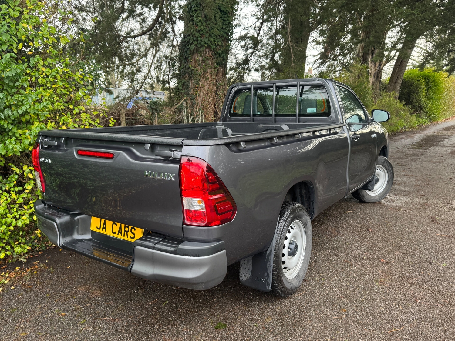 [ berth ]Toyota Hilux
