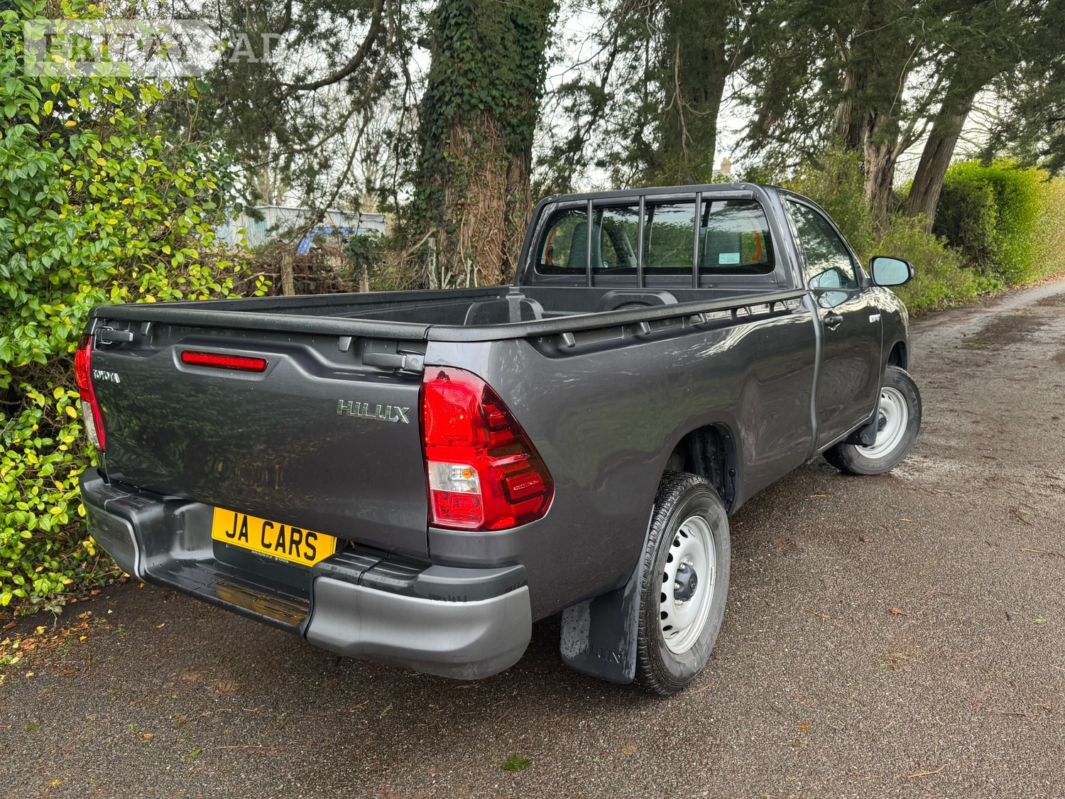 [ berth ]Toyota Hilux