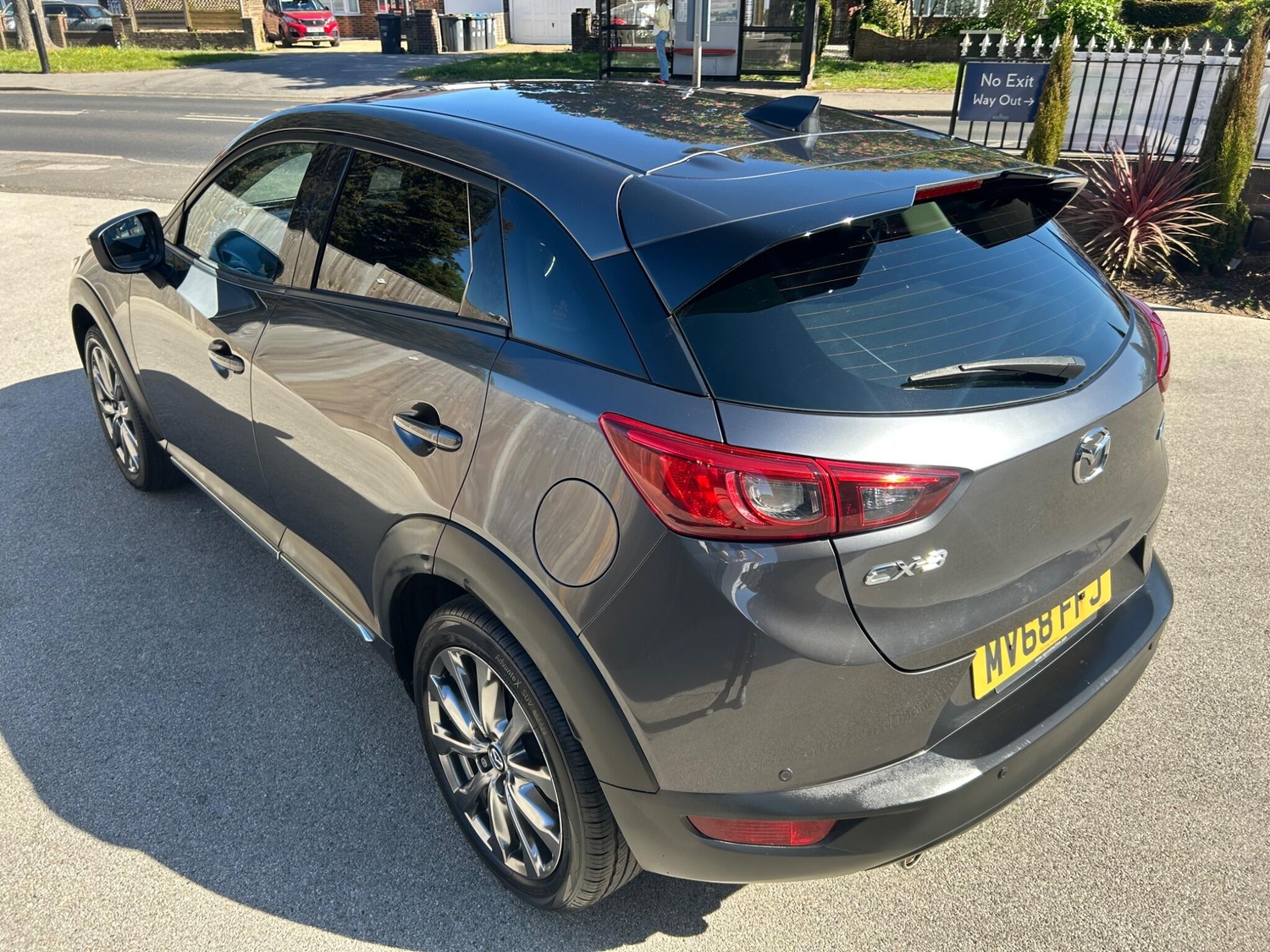 Mazda CX-3 2019 - Cars in Croydon