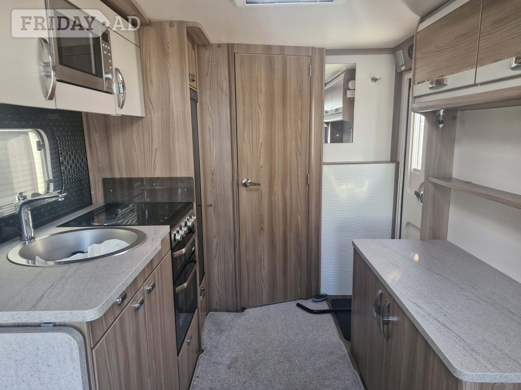 [2 berth ]Swift Challenger 480