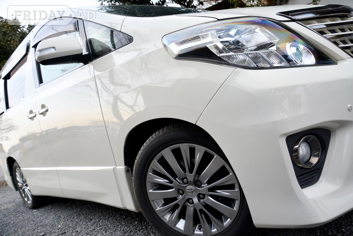 Toyota Alphard 2013 - Cars in Chingford