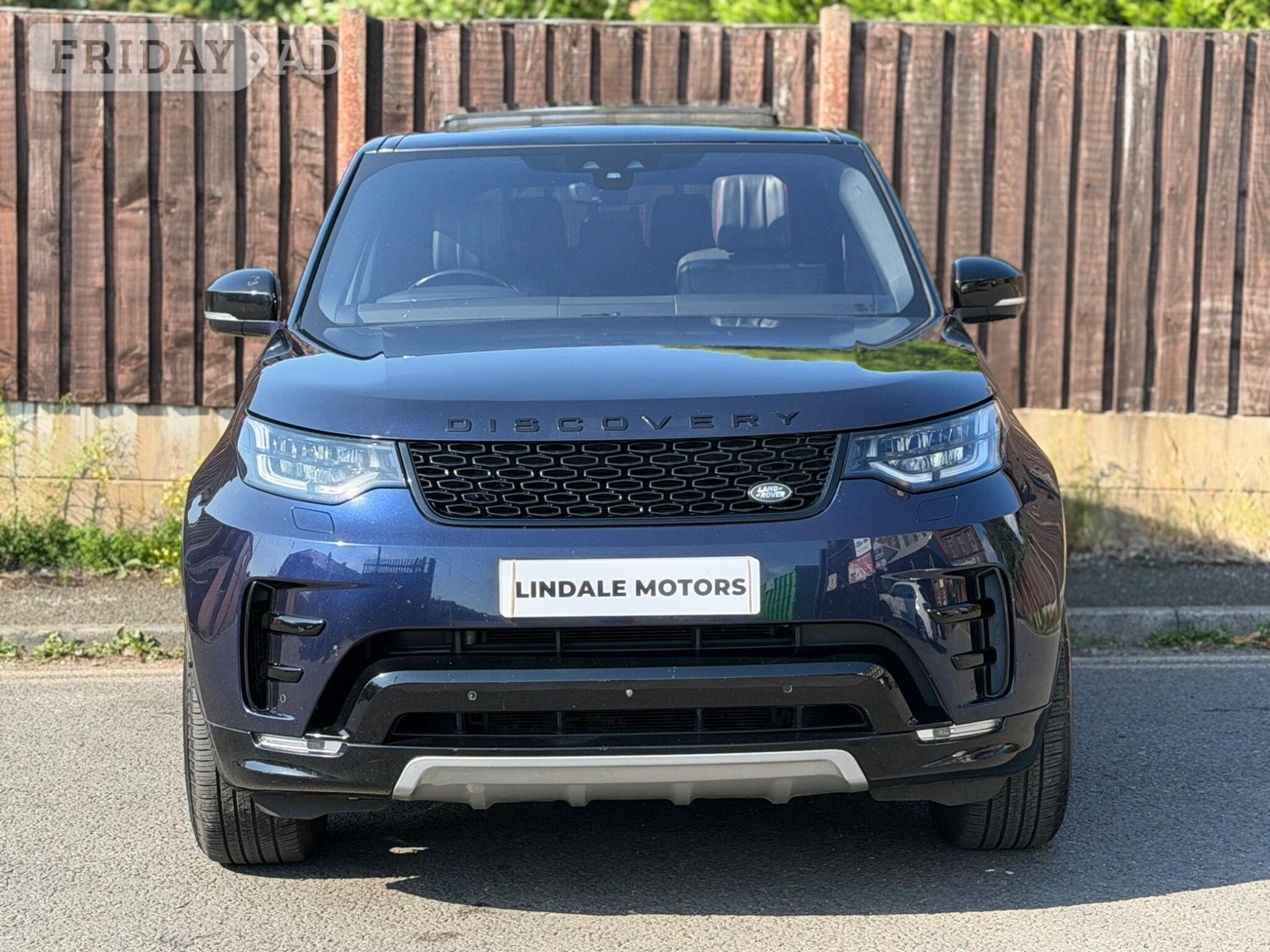 [ berth ]Land Rover Discovery