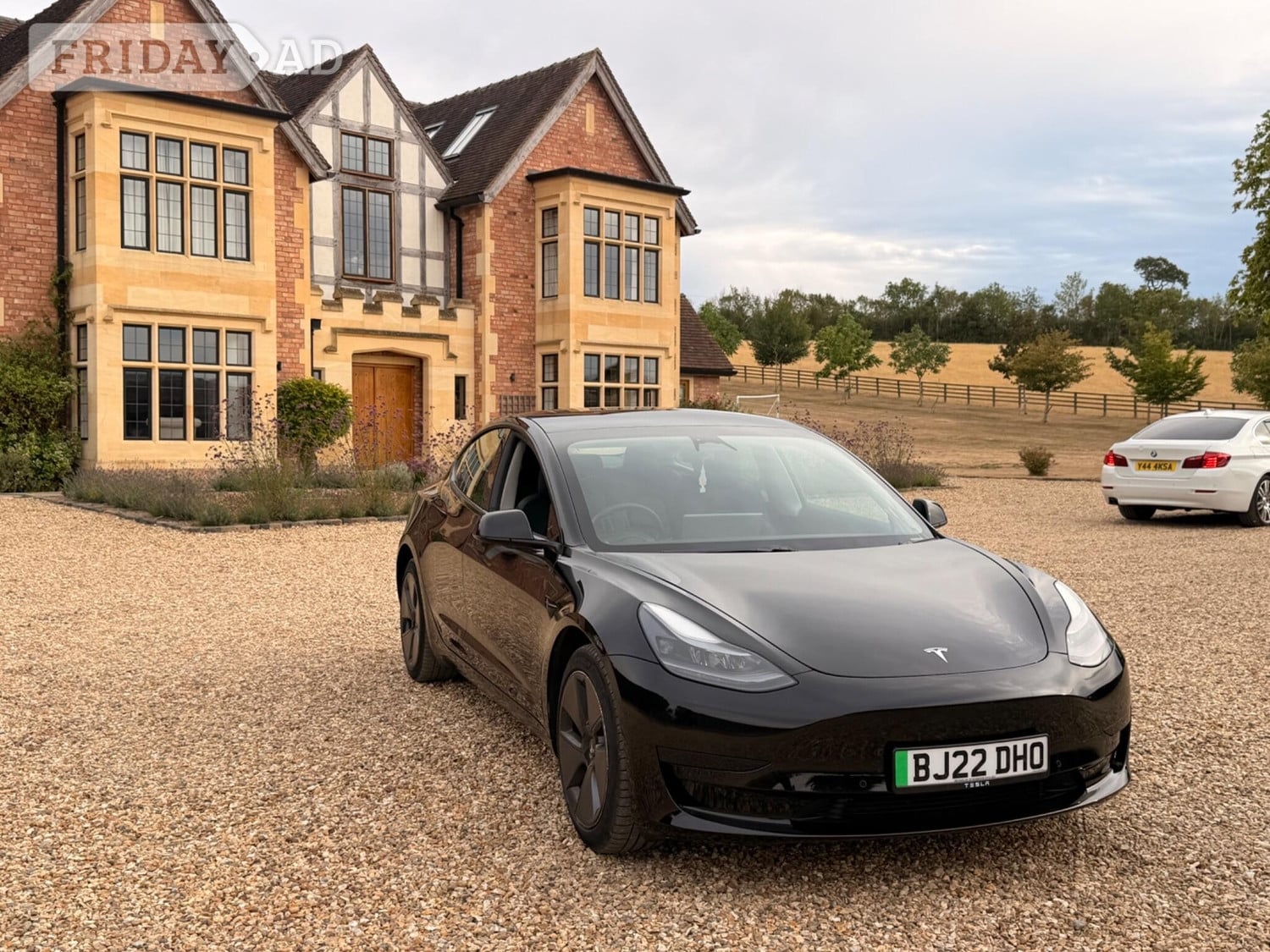 Tesla Model 3 2022 in Feltham